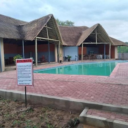 Nkanga Hotel Kasane Eksteriør billede