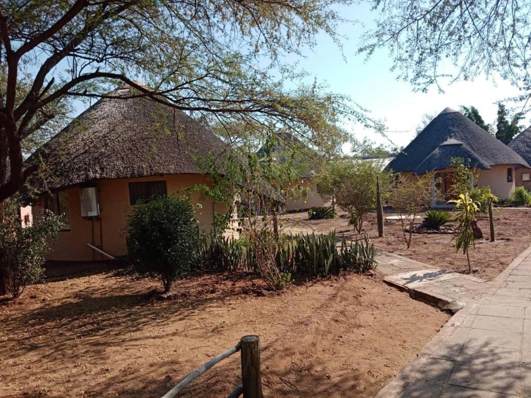 Nkanga Hotel Kasane Eksteriør billede