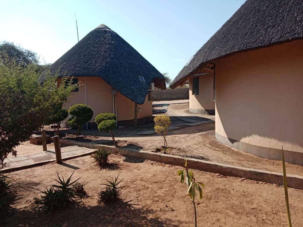 Nkanga Hotel Kasane Eksteriør billede