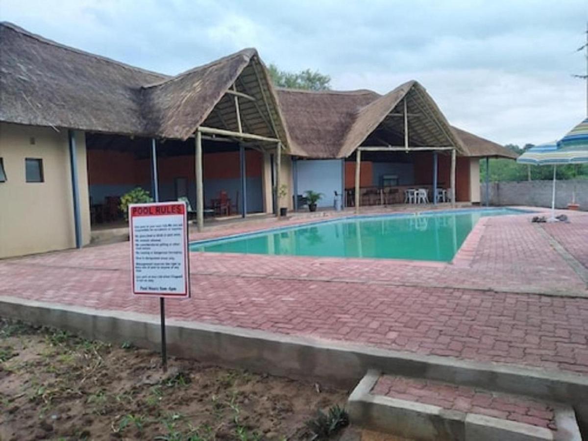Nkanga Hotel Kasane Eksteriør billede