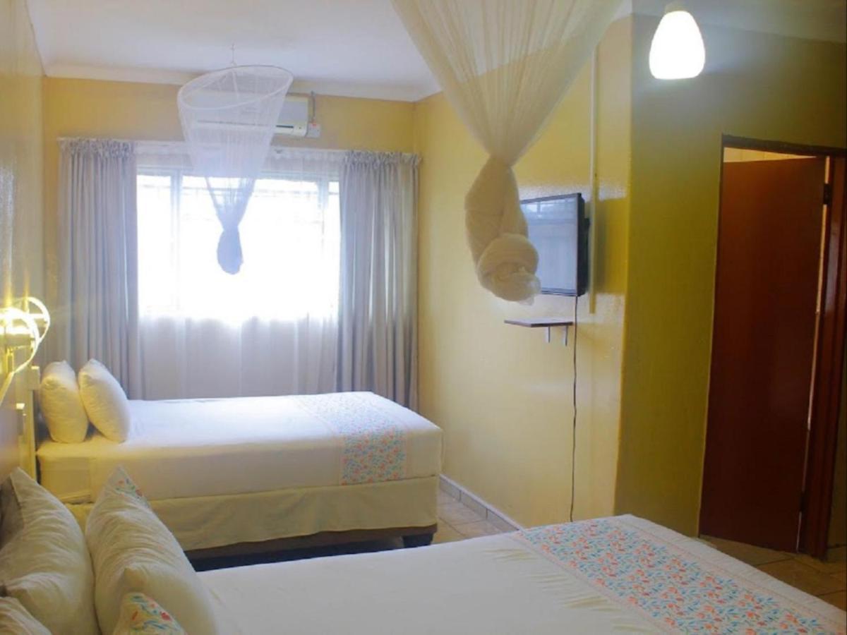 Nkanga Hotel Kasane Eksteriør billede